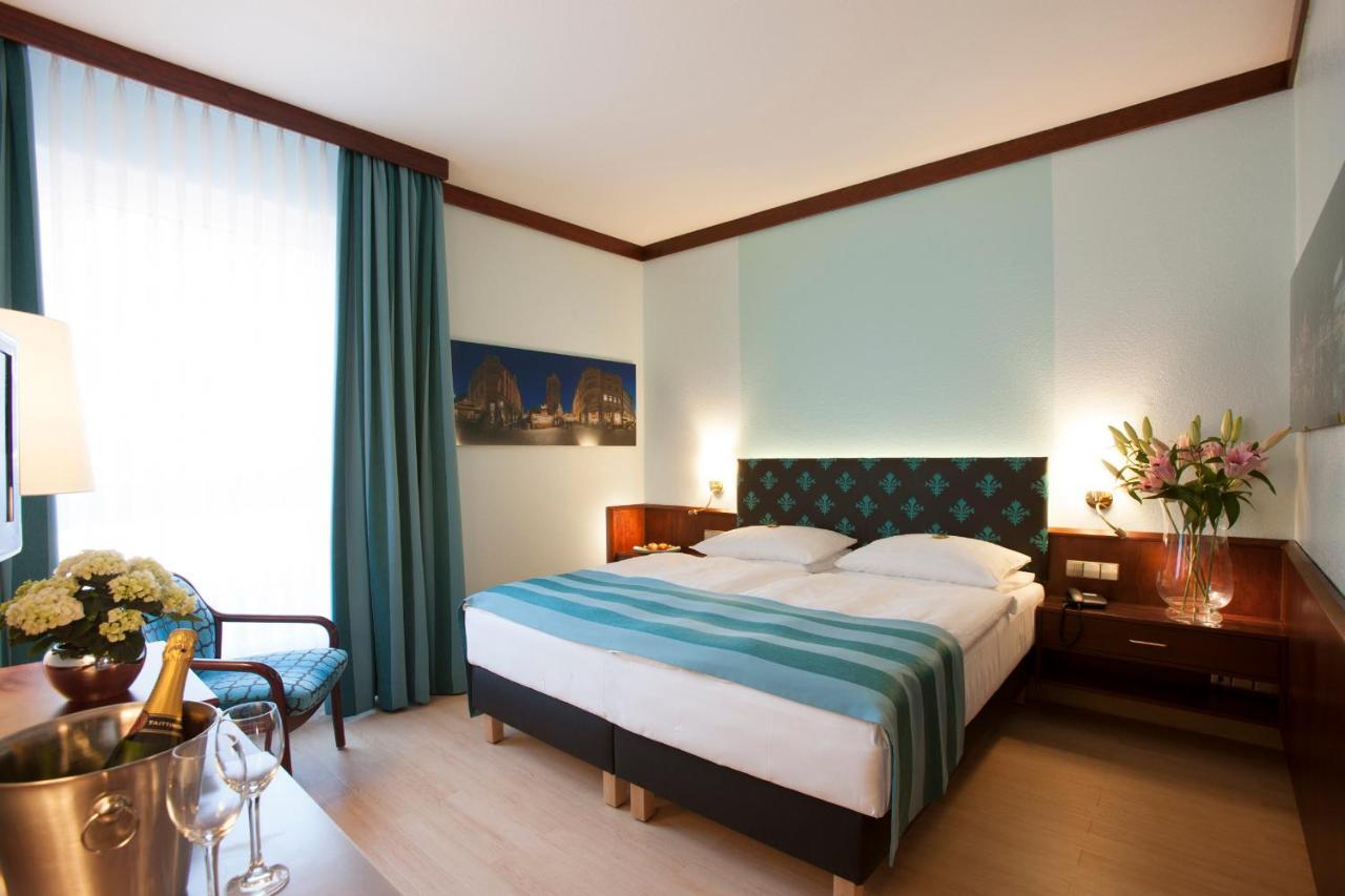 Leine Hotel Pattensen Ngoại thất bức ảnh