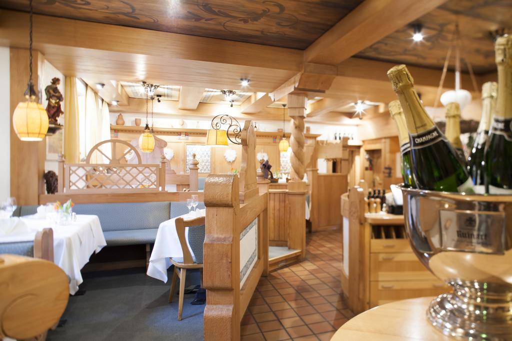 Leine Hotel Pattensen Ngoại thất bức ảnh