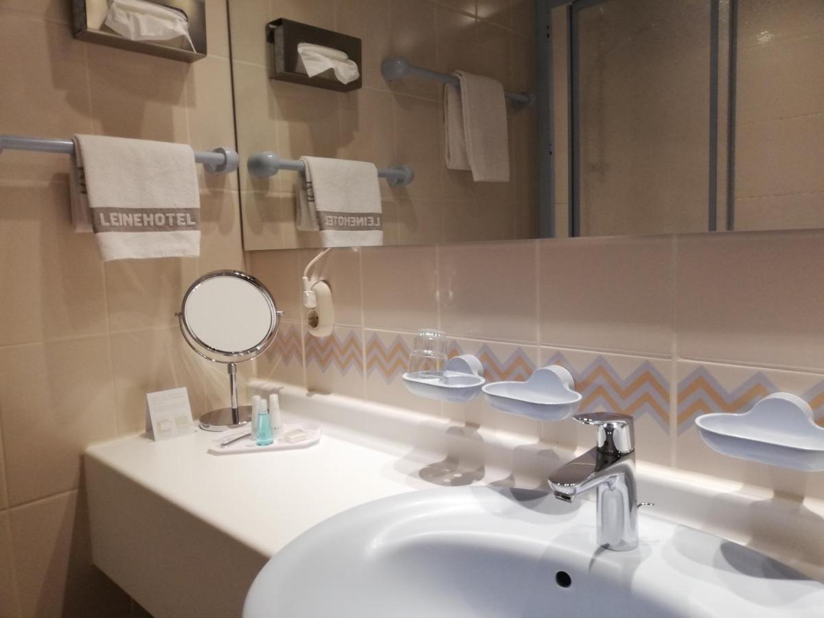 Leine Hotel Pattensen Ngoại thất bức ảnh